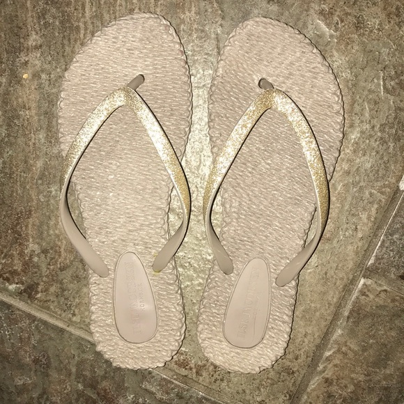 ilse jacobsen flip flops gold